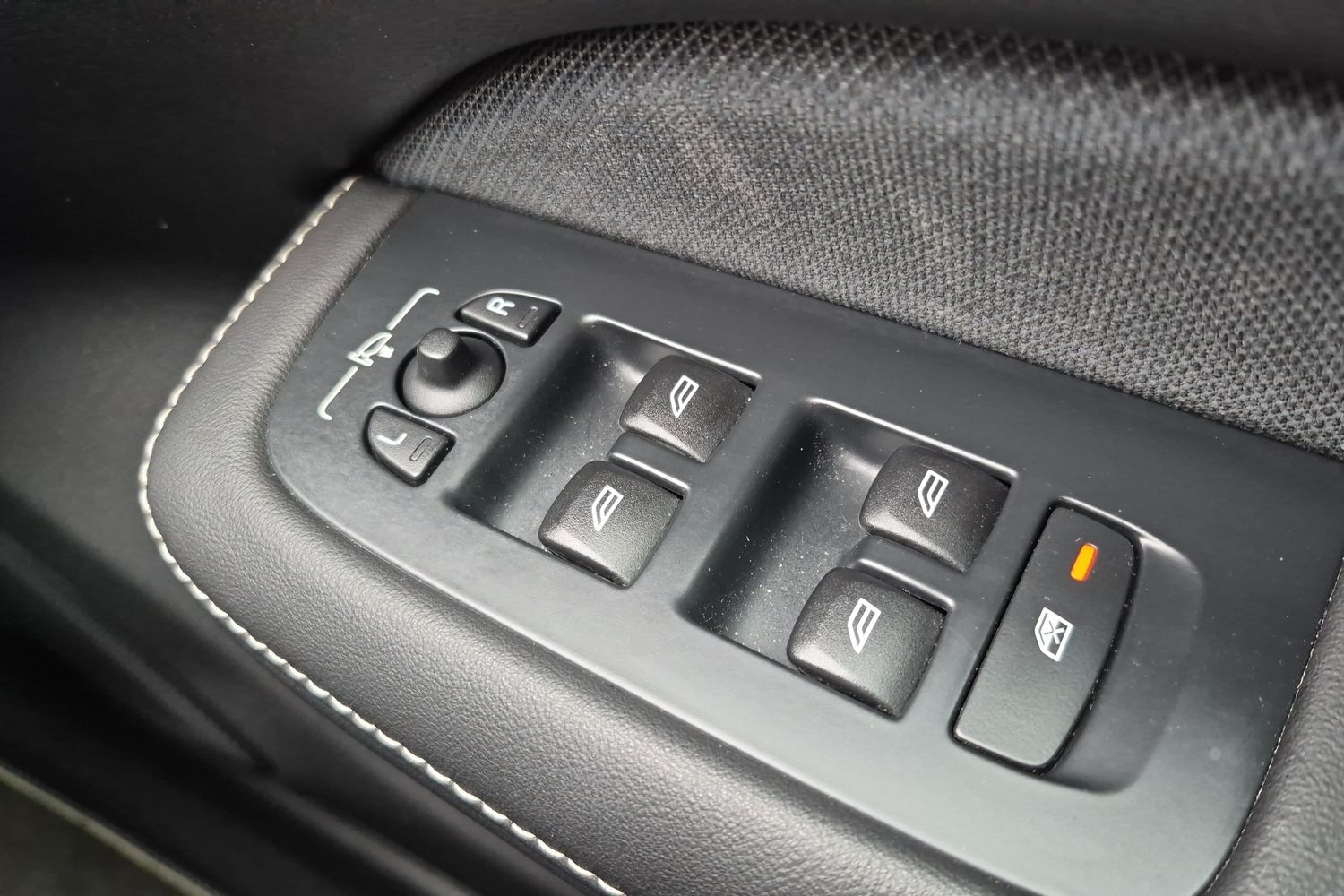 Used Volvo V60 2019 for sale - 77699096: Photo 15