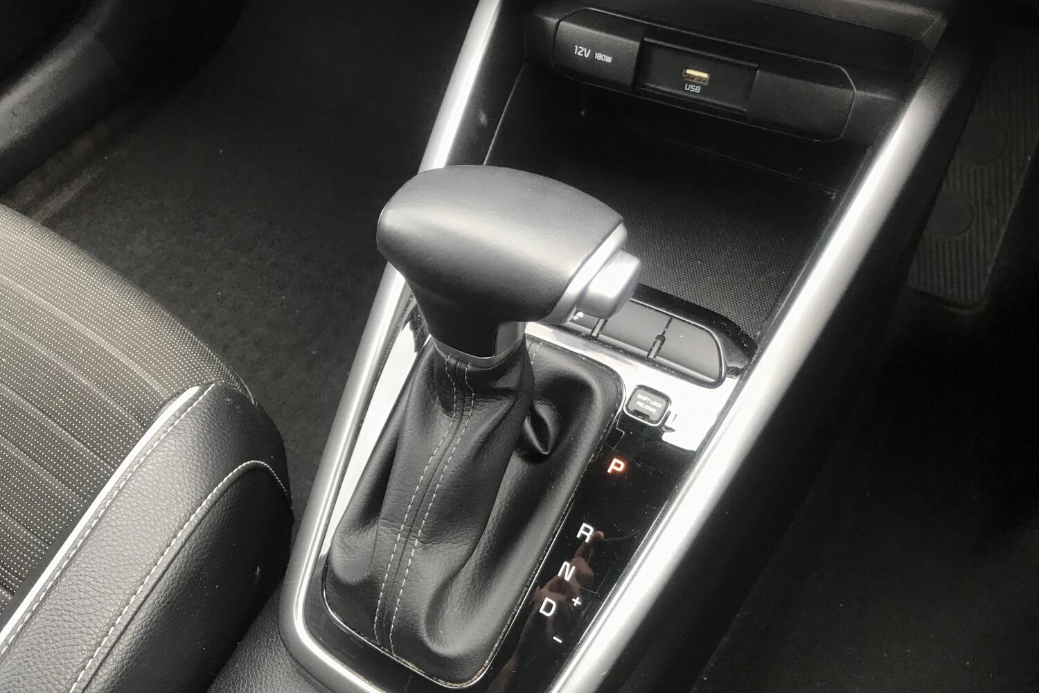 Used Kia Stonic 2022 for sale - 77361619: Photo 20