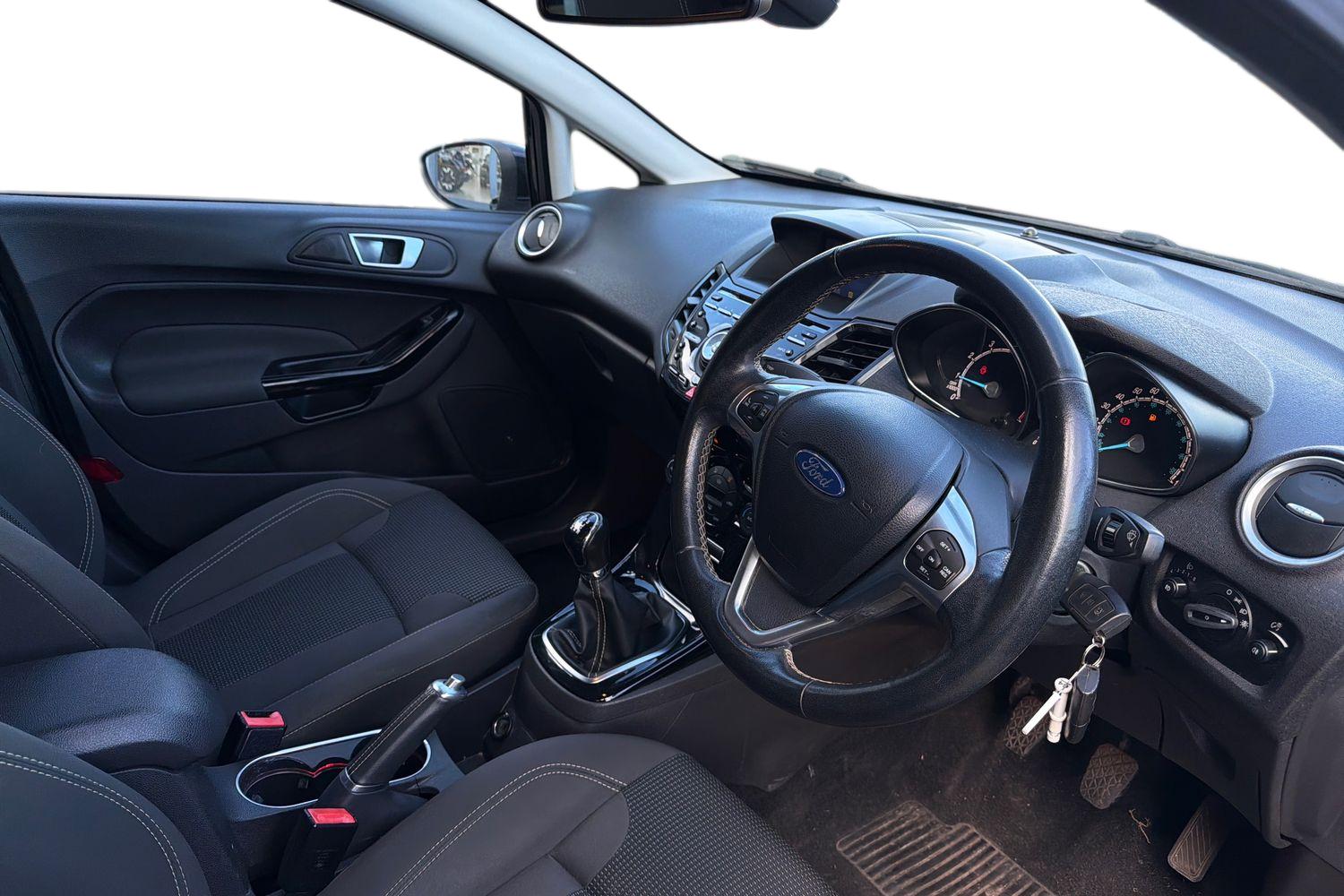 Used Ford Fiesta 2017 for sale - 77929122: Photo 2