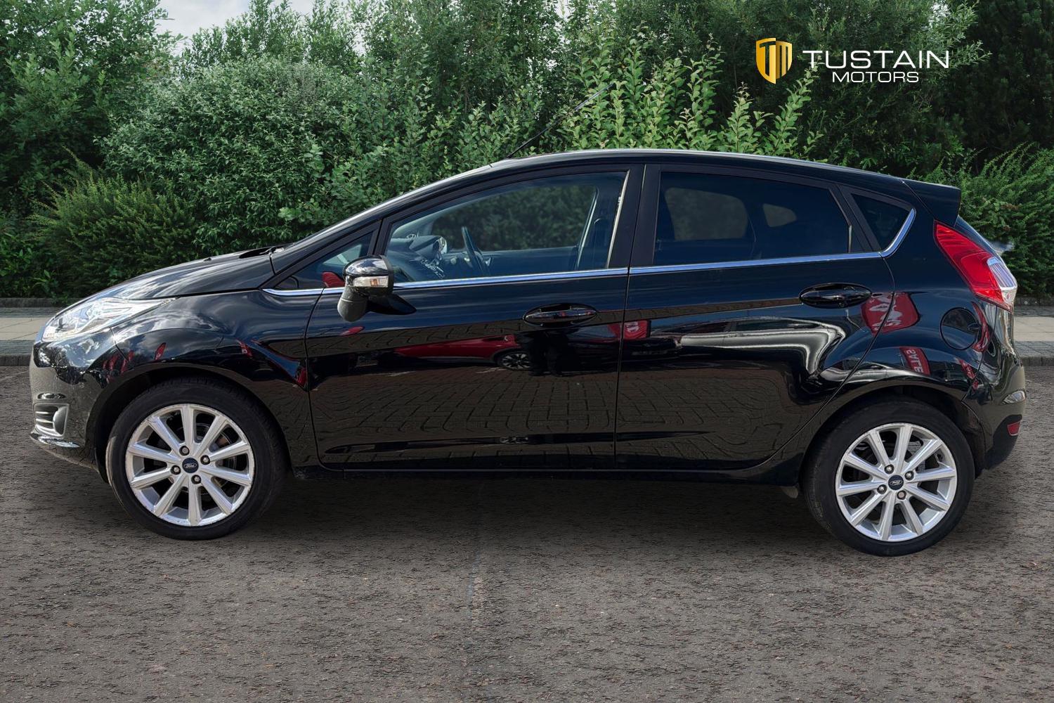 Used Ford Fiesta 2017 for sale - 77929122: Photo 9