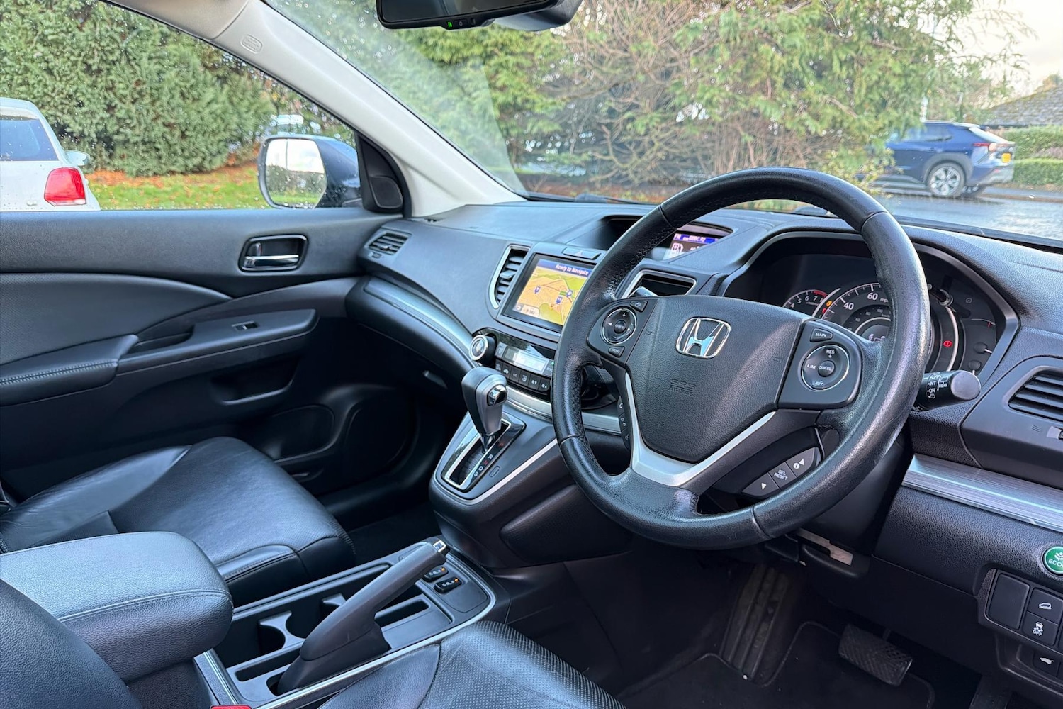 Used Honda CR-V 2017 for sale - 76827832: Photo 2