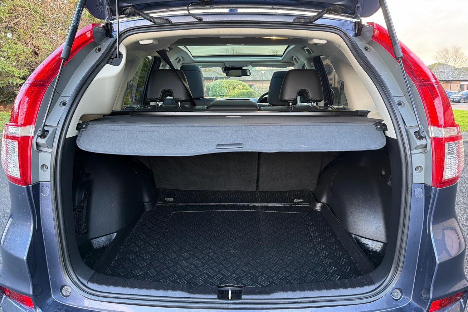 Used Honda CR-V 2017 for sale - 76827832: Photo 25