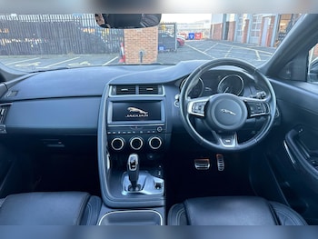 Used Jaguar E-Pace 2018 for sale - 76624845: Photo