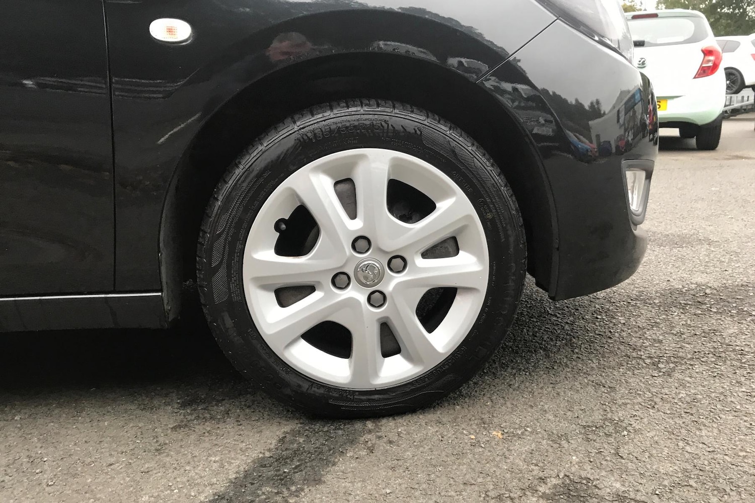 Used Vauxhall Viva 2016 for sale - 76351490: Photo 3