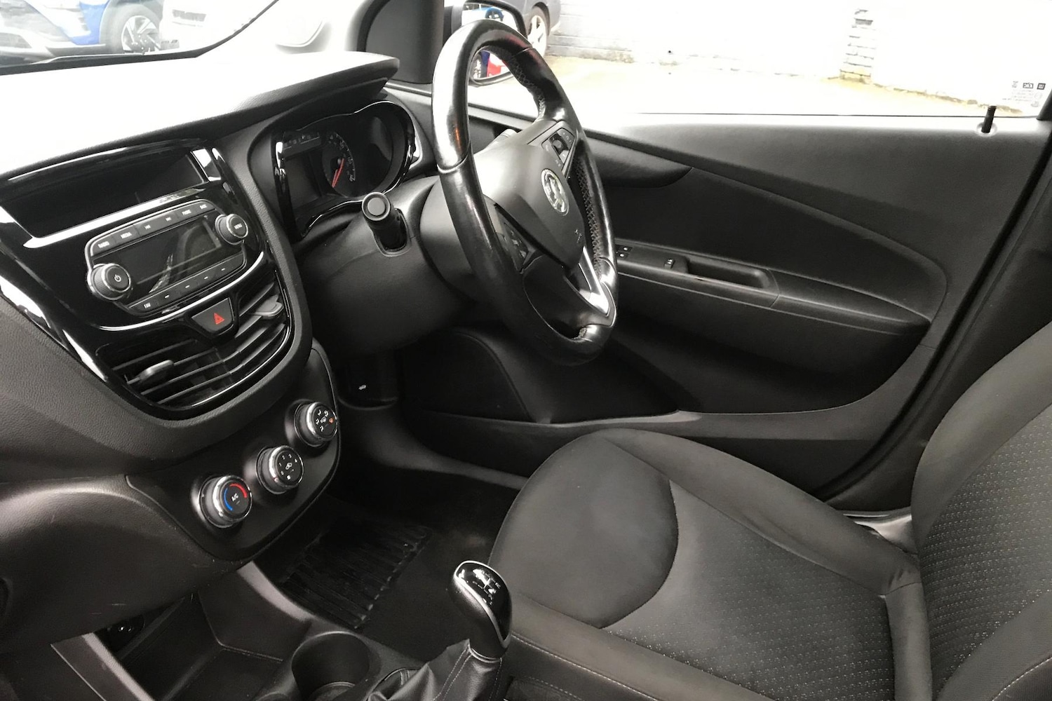 Used Vauxhall Viva 2016 for sale - 76351490: Photo 5
