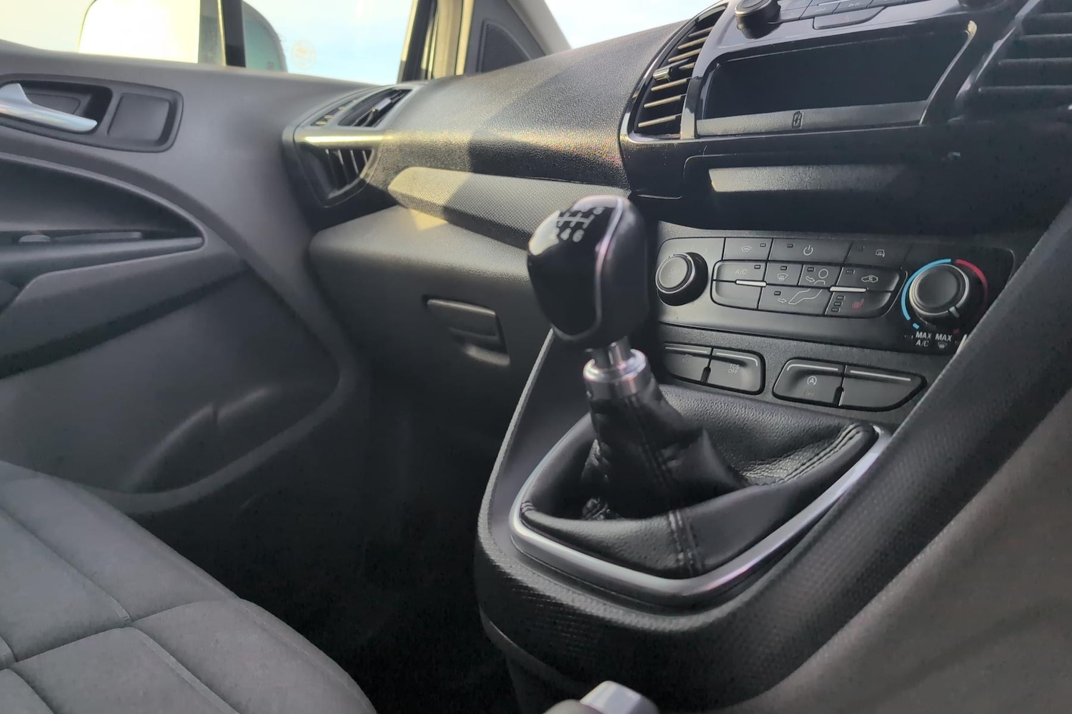 Used Ford Transit Connect 2019 for sale - 76553334: Photo 14