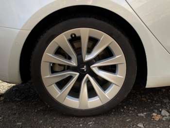 Used Tesla Model 3  for sale - 74577375: Photo