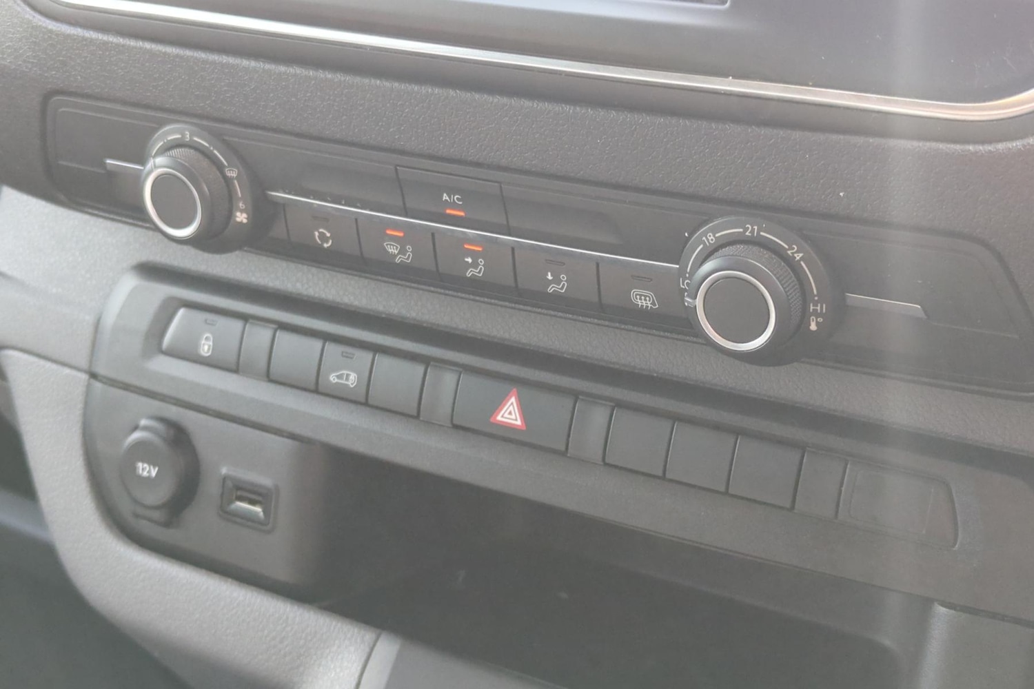 Used Vauxhall Vivaro 2019 for sale - 76718627: Photo 24