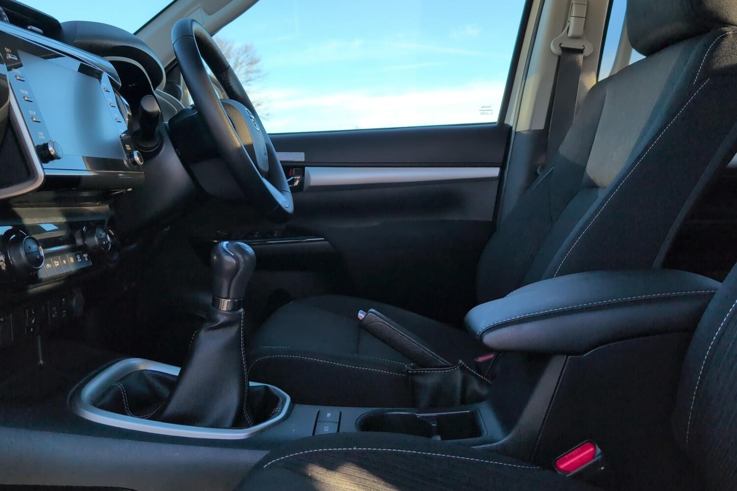 Used Toyota Hilux 2023 for sale - 76564686: Photo 5