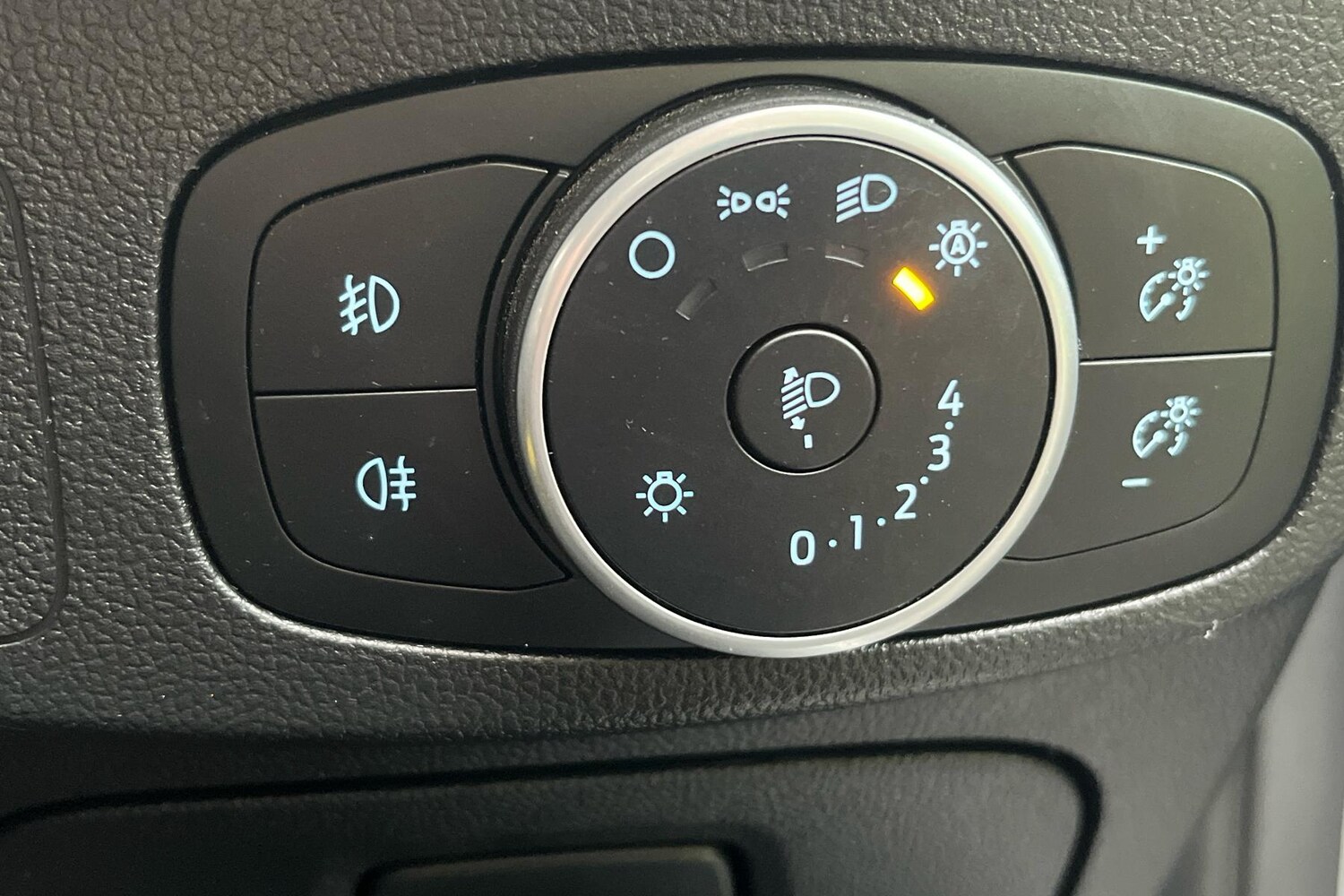 Used Ford Focus 2020 for sale - 76077002: Photo 23