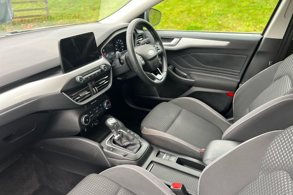 Used Ford Focus 2020 for sale - 76077002: Photo 5