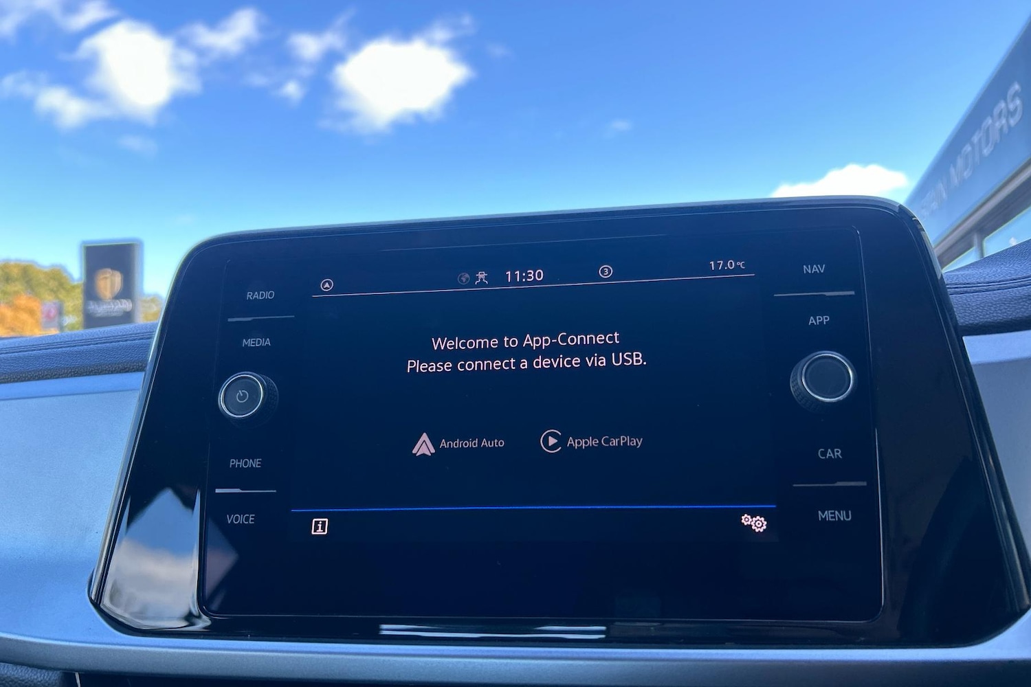 Used Volkswagen T-Roc 2023 for sale - 76624847: Photo 23