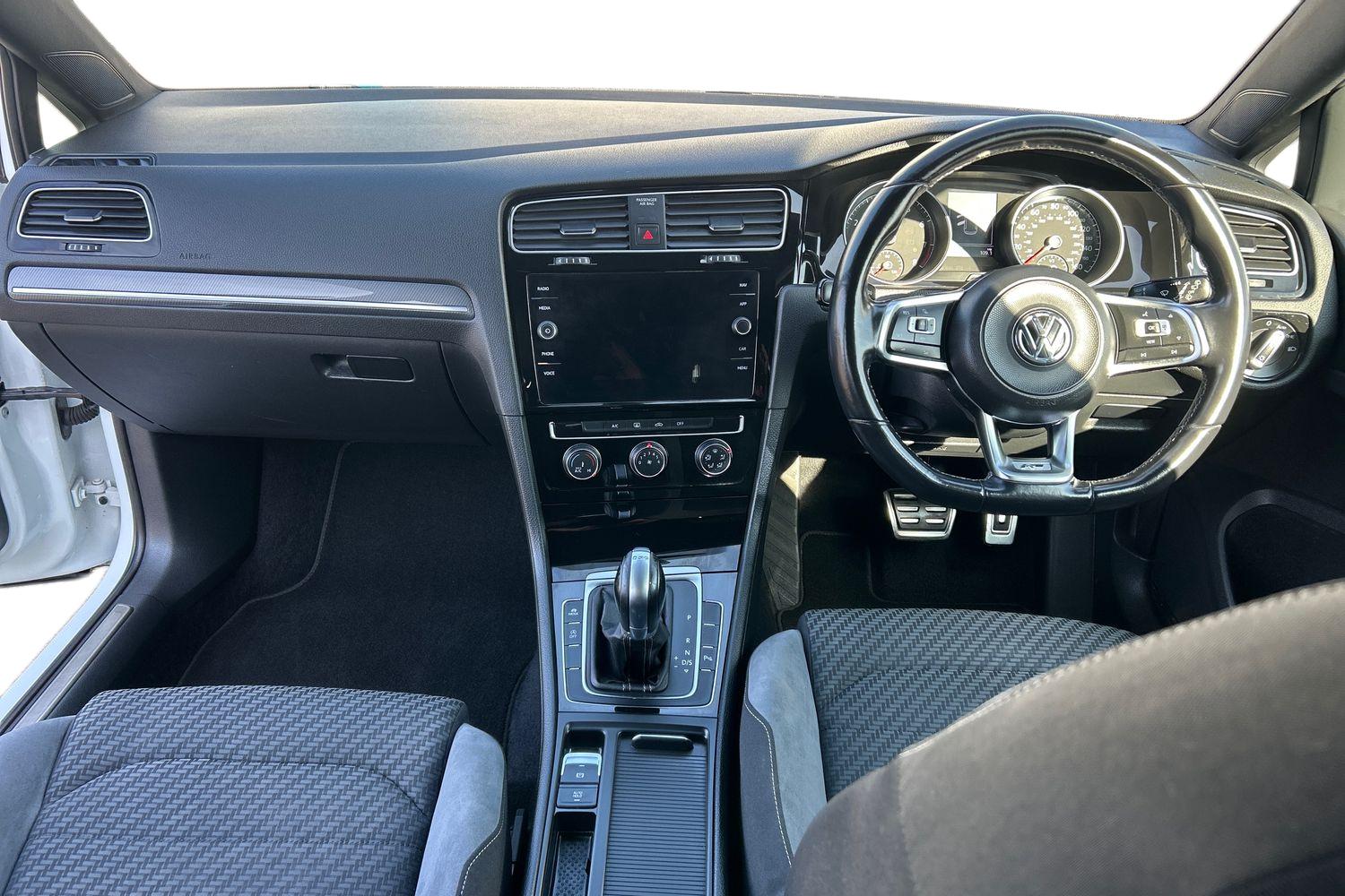 Used Volkswagen Golf 2018 for sale - 77886604: Photo 4