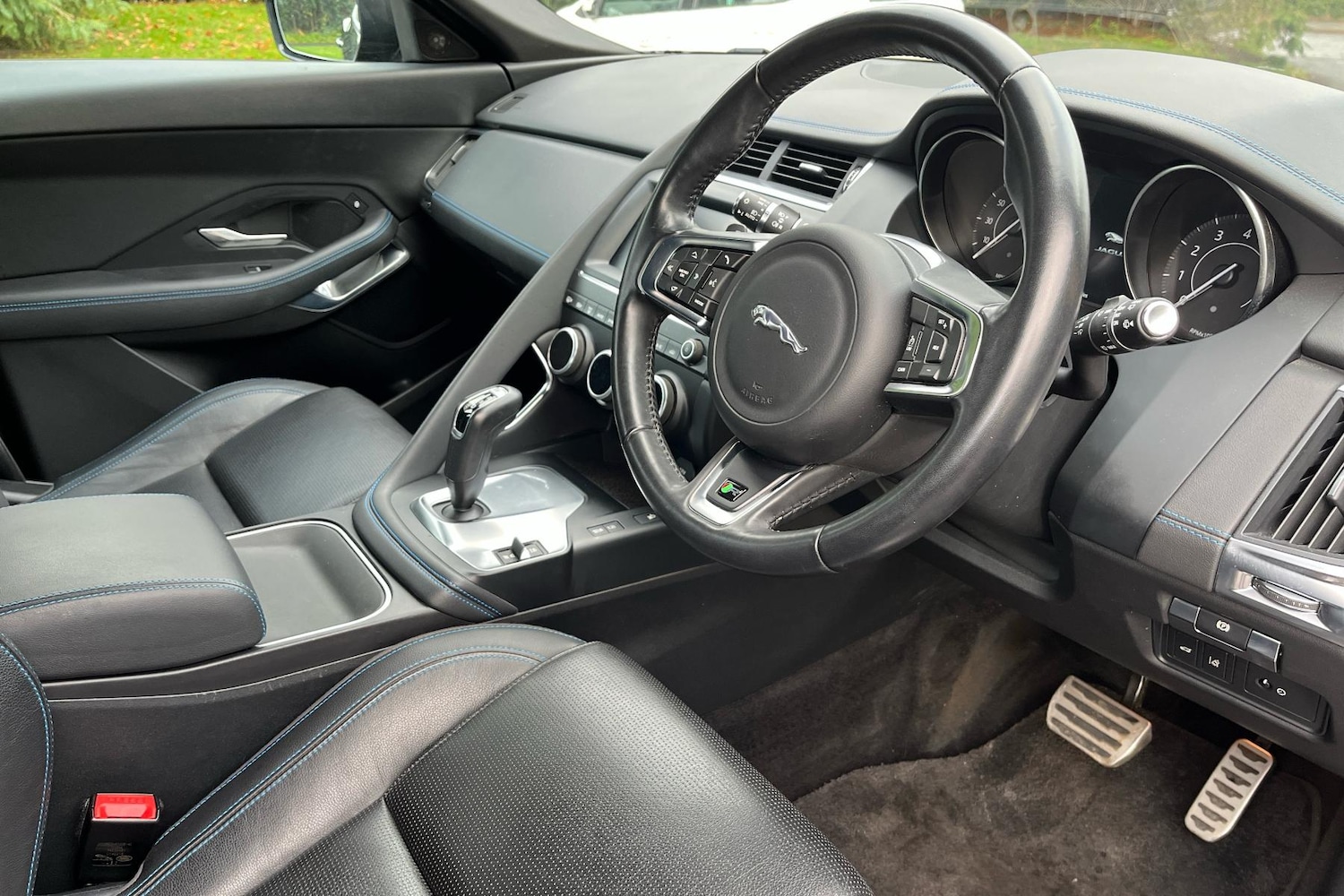 Used Jaguar E-Pace 2018 for sale - 78163095: Photo 2