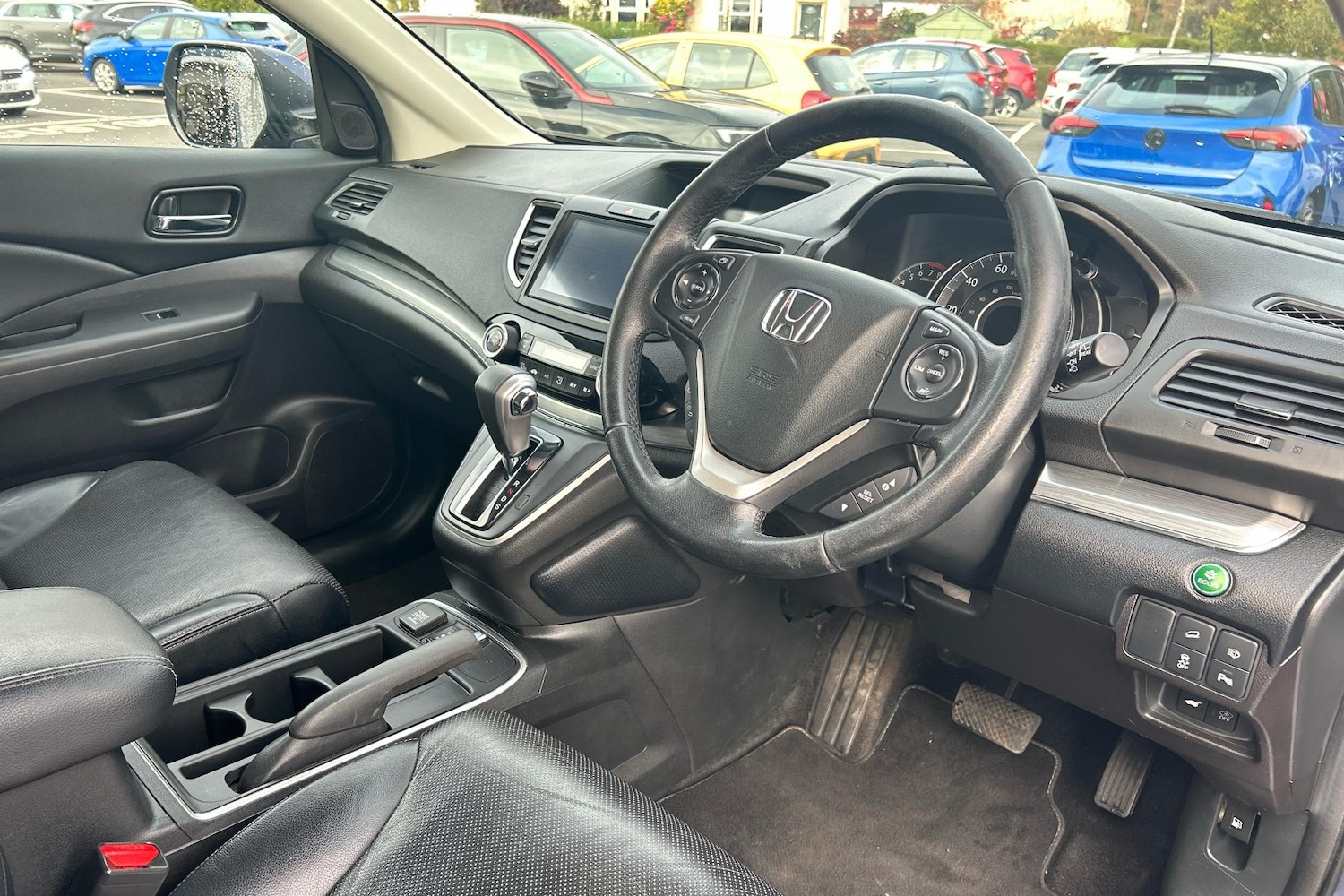 Used Honda CR-V 2017 for sale - 76649398: Photo 2