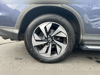 Used Honda CR-V 2017 for sale - 76649398: Photo