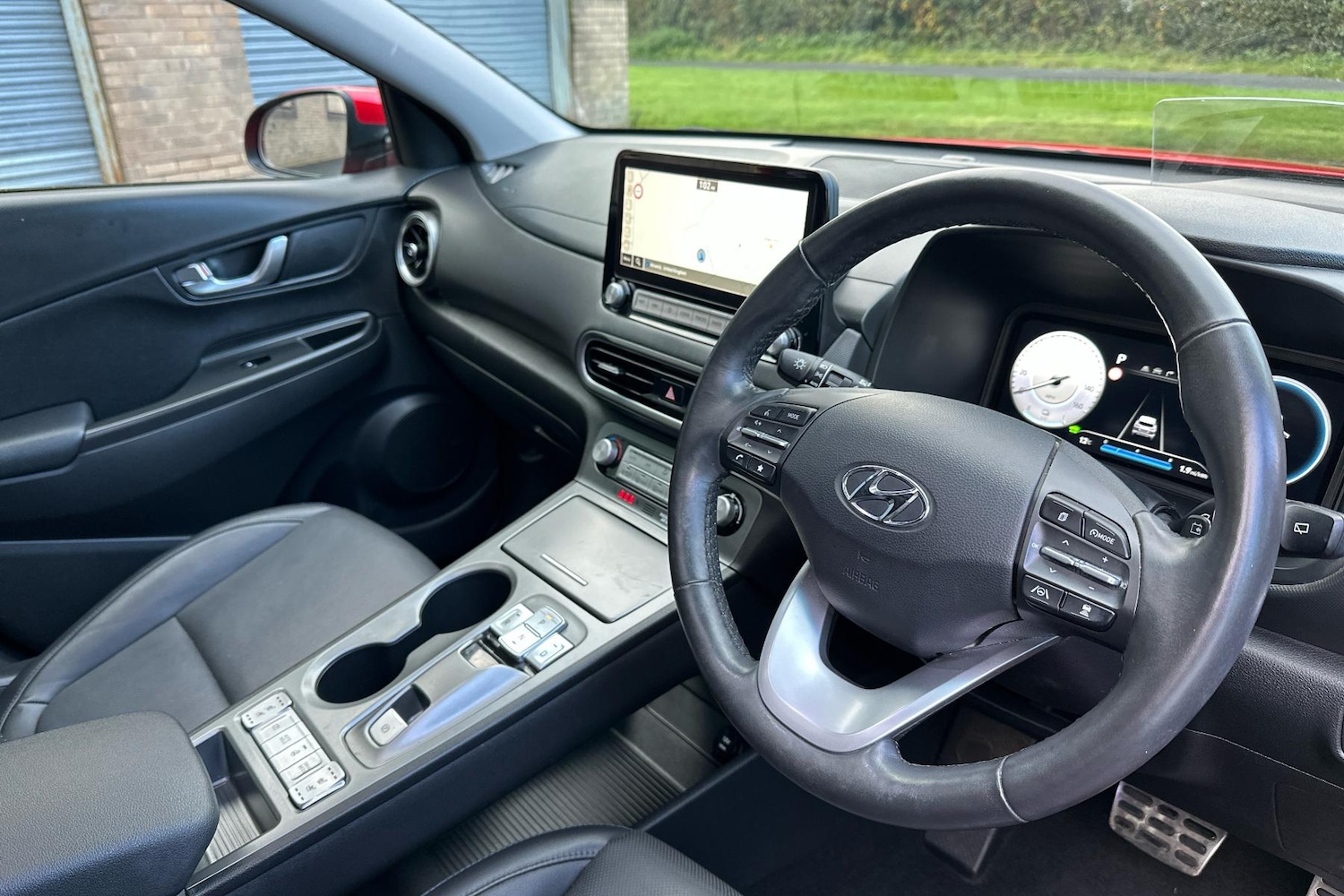 Used Hyundai KONA 2022 for sale - 76362385: Photo 2