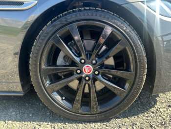 Used Jaguar XE 2020 for sale - 74314788: Photo