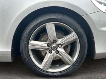 Used Volvo V40 2018 for sale - 75163687: Photo