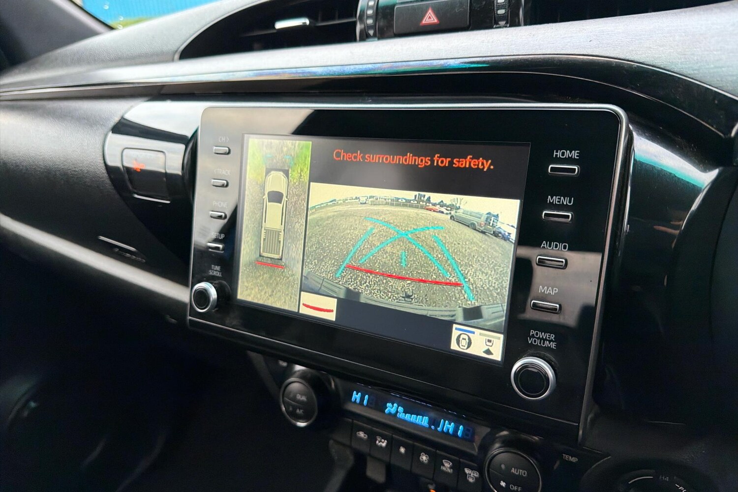 Used Toyota Hilux 2023 for sale - 77000395: Photo 16