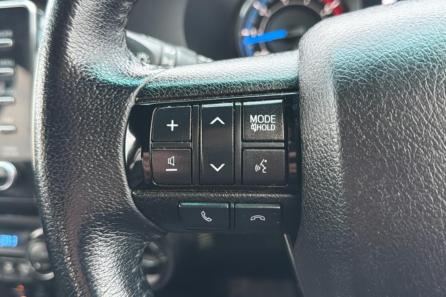 Used Toyota Hilux 2023 for sale - 77000395: Photo 22