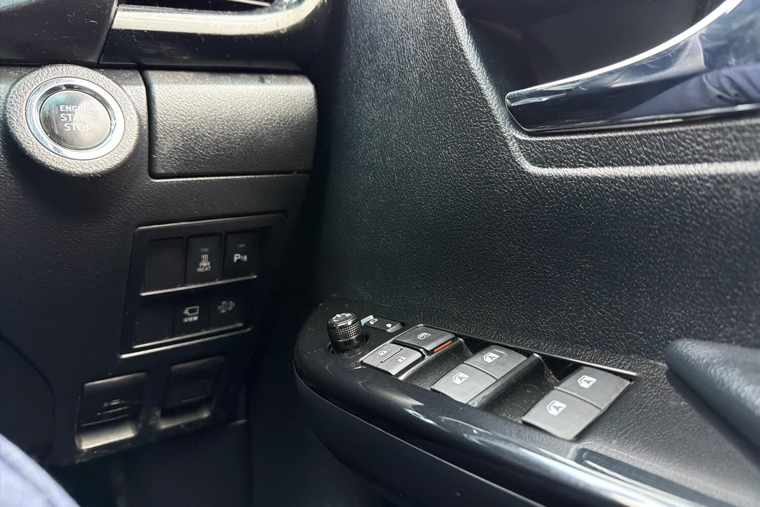 Used Toyota Hilux 2023 for sale - 77000395: Photo 24