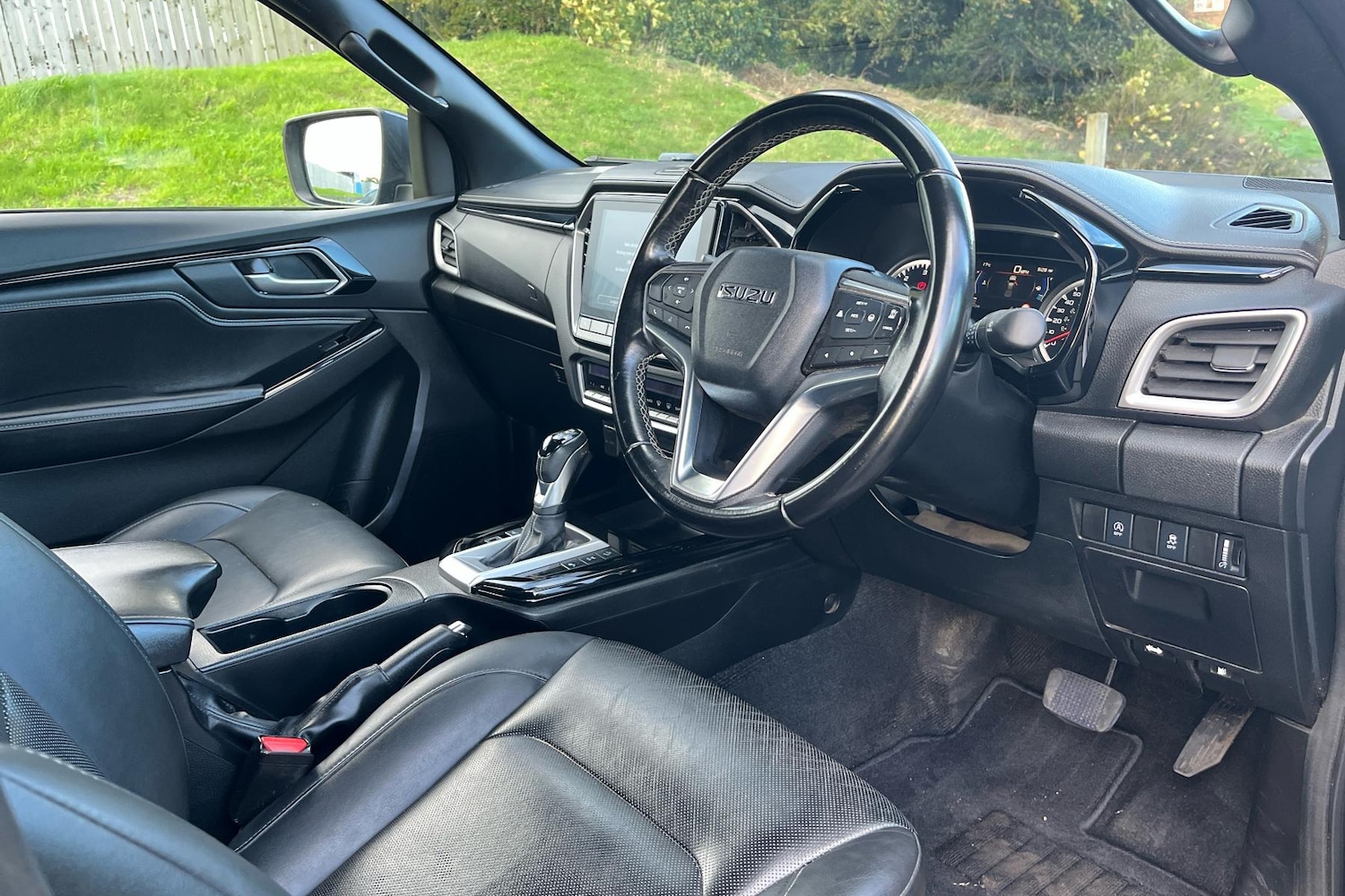 Used Isuzu D-Max 2021 for sale - 76193679: Photo 2