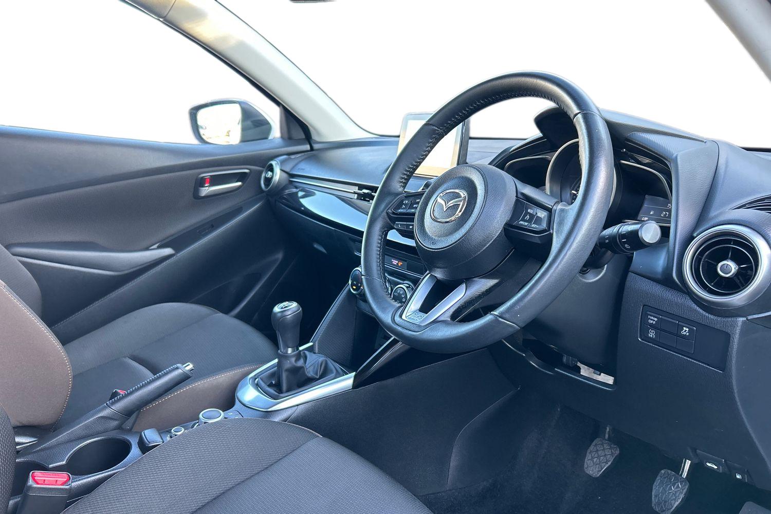 Used Mazda Mazda2 2022 for sale - 77815230: Photo 2