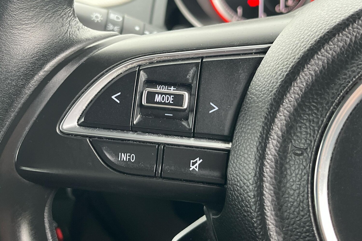 Used Suzuki Swift 2020 for sale - 76502804: Photo 20