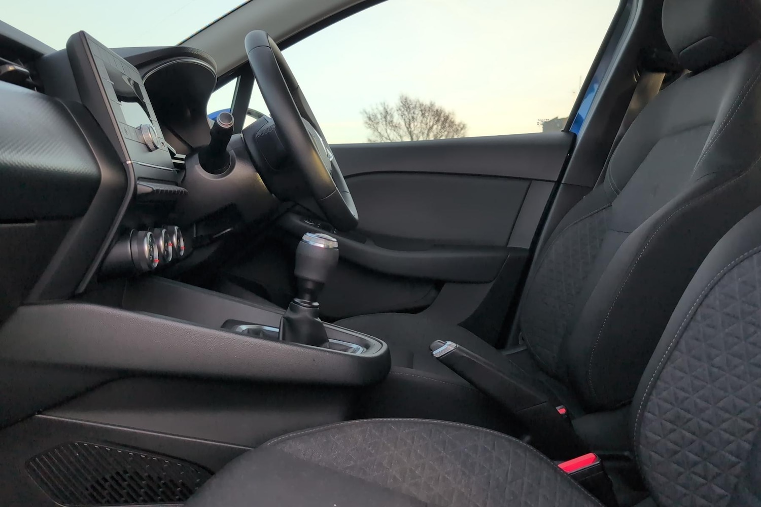 Used Renault Clio 2020 for sale - 77093659: Photo 5