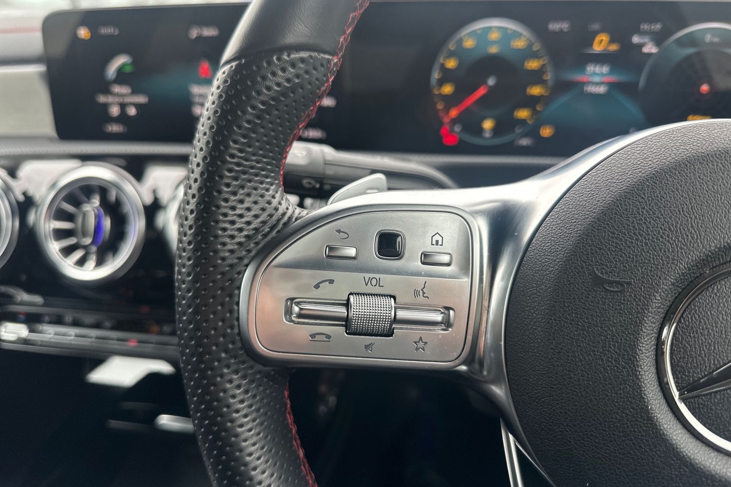 Used Mercedes-Benz CLA 2023 for sale - 76401583: Photo 18