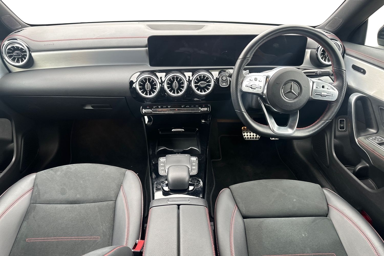 Used Mercedes-Benz CLA 2023 for sale - 76401583: Photo 4