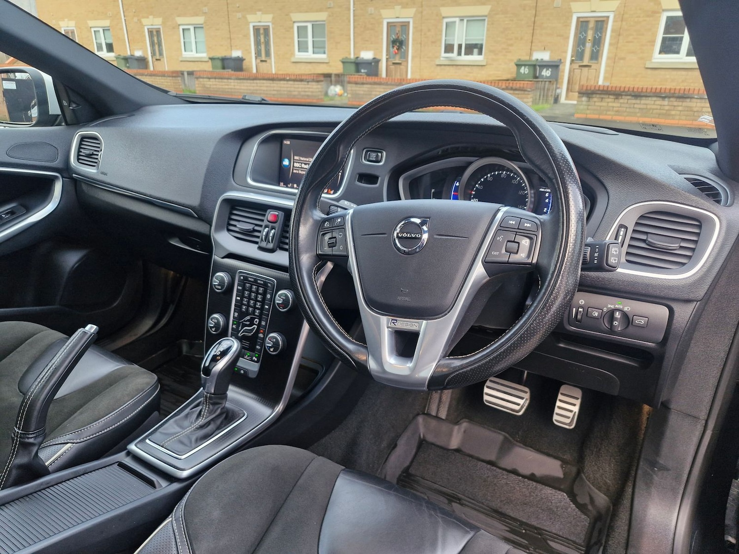 Used Volvo V40 2018 for sale - 77239571: Photo 11