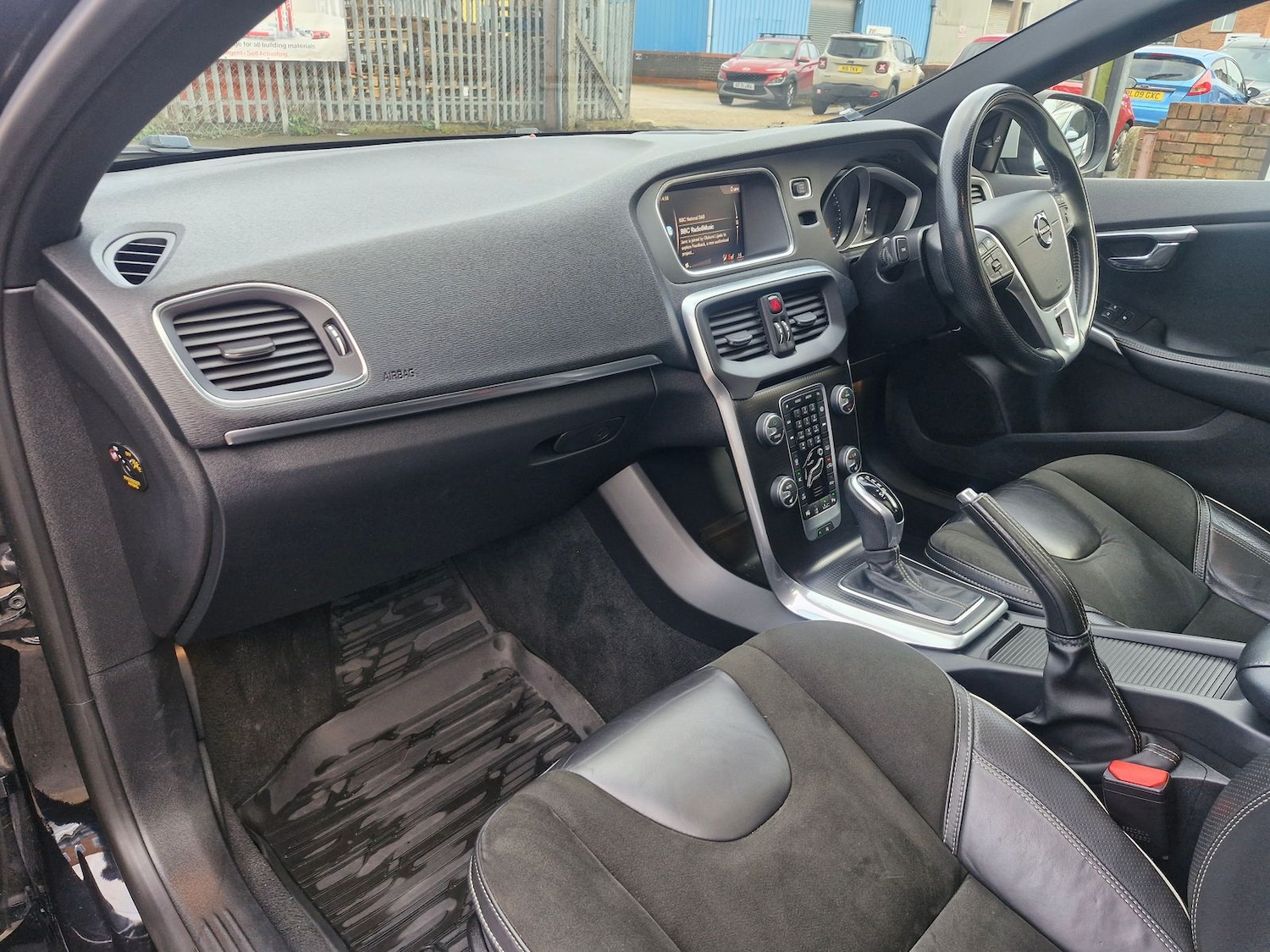 Used Volvo V40 2018 for sale - 77239571: Photo 12