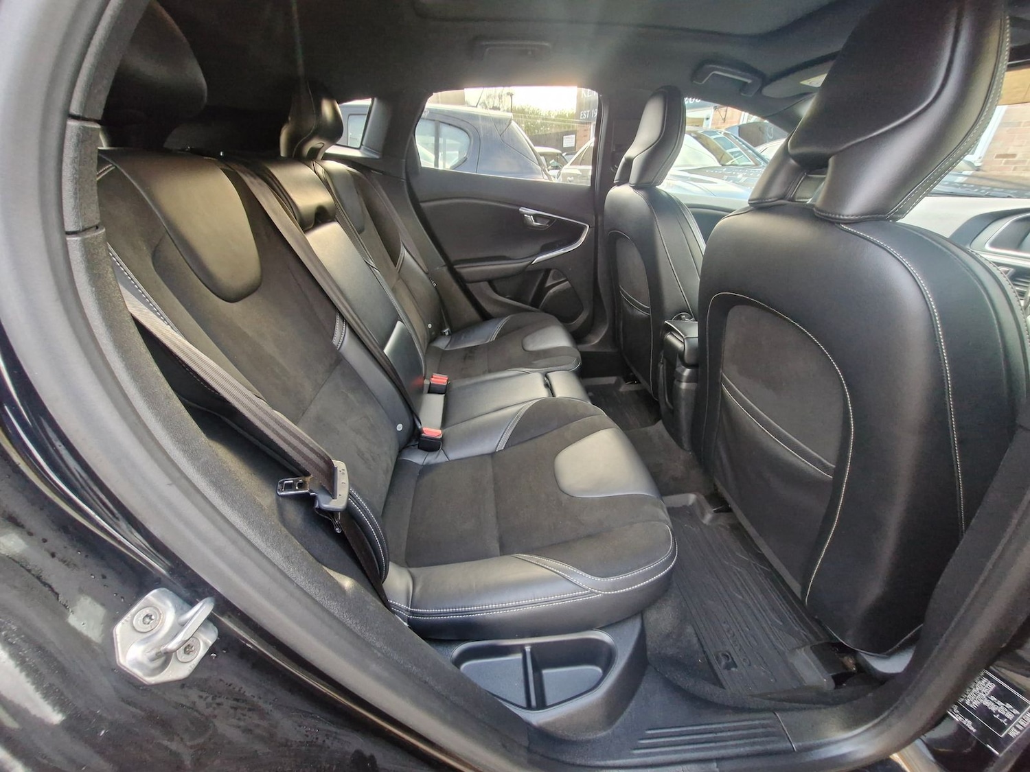 Used Volvo V40 2018 for sale - 77239571: Photo 14