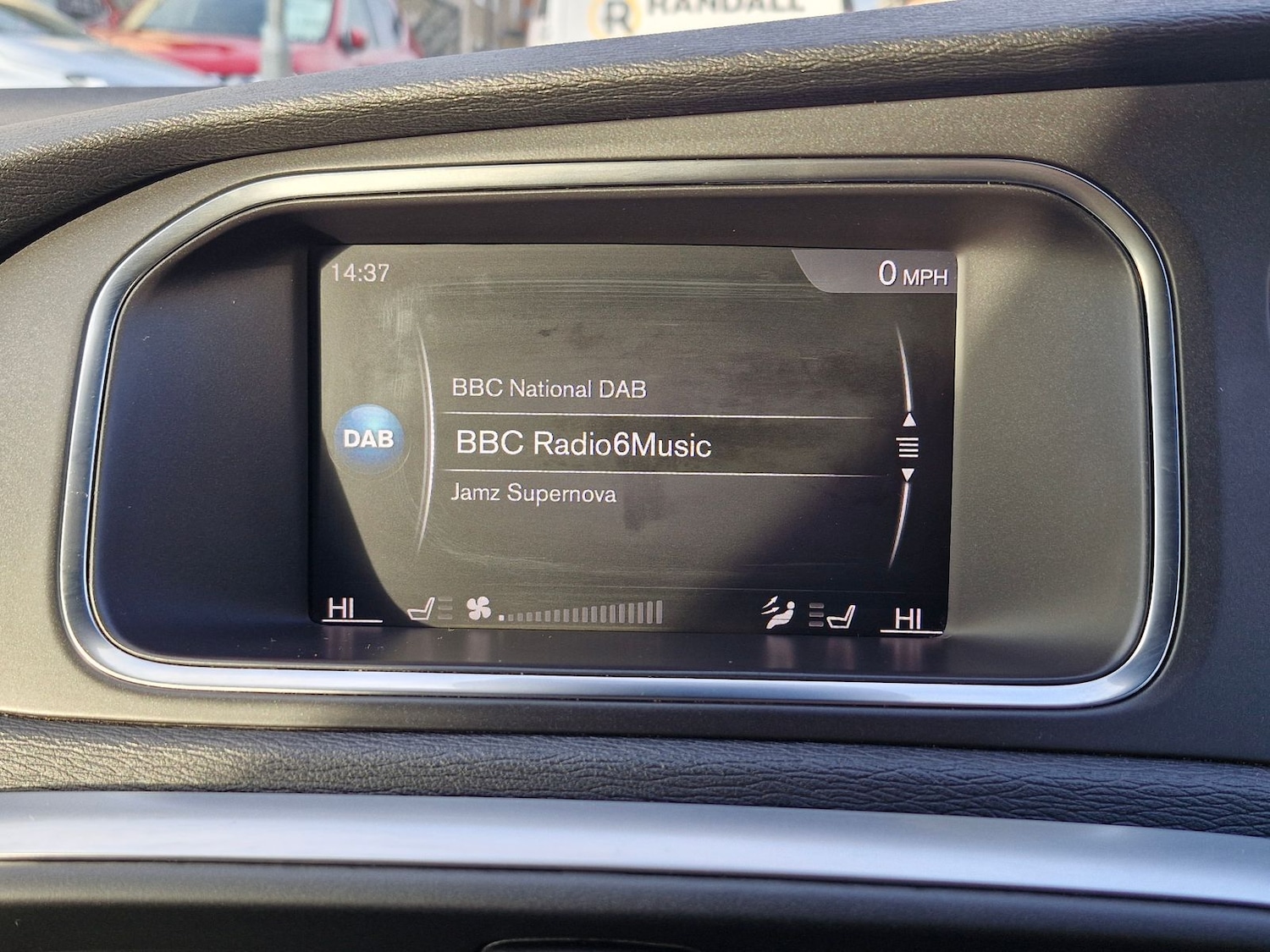 Used Volvo V40 2018 for sale - 77239571: Photo 18