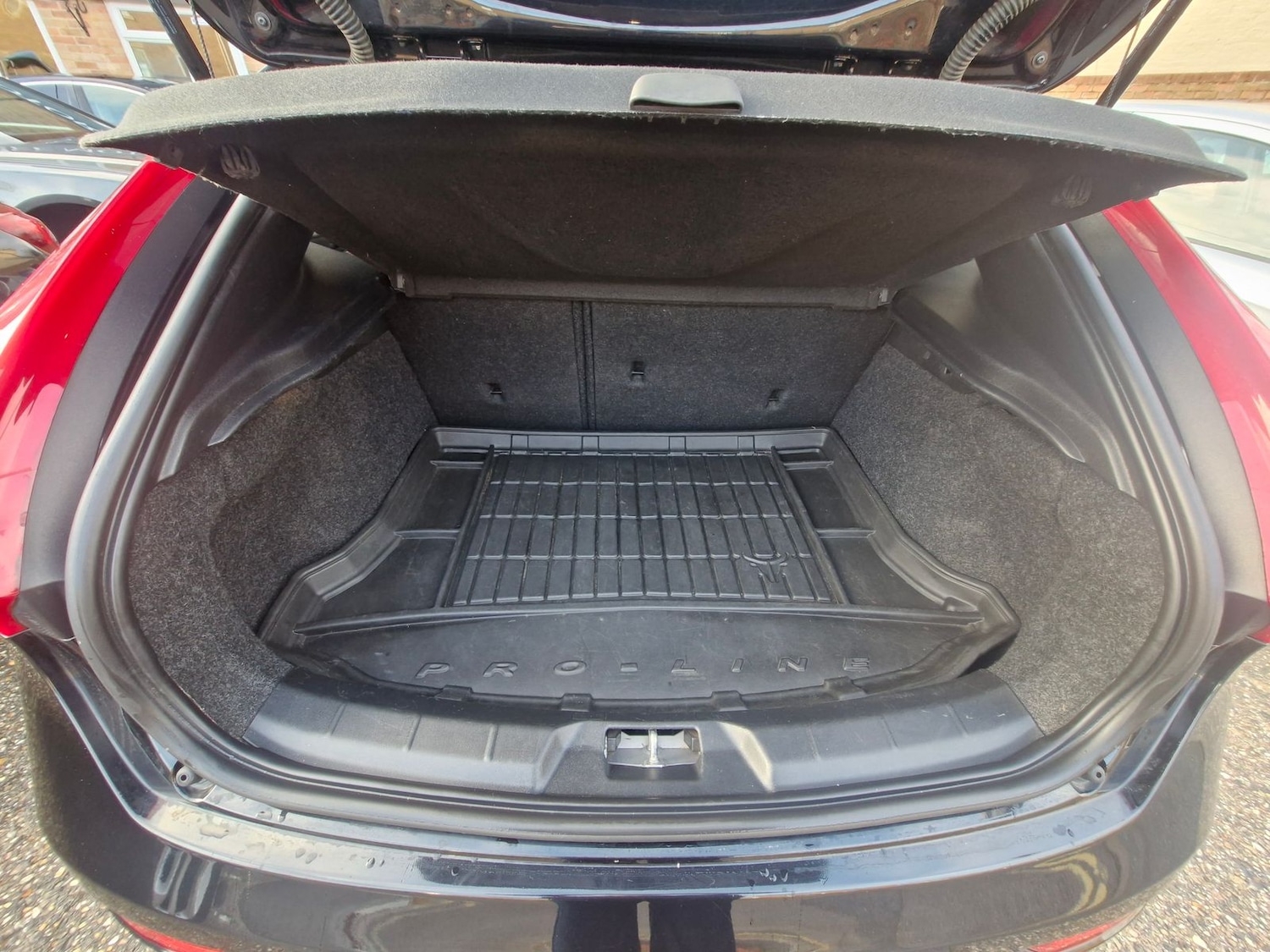 Used Volvo V40 2018 for sale - 77239571: Photo 5