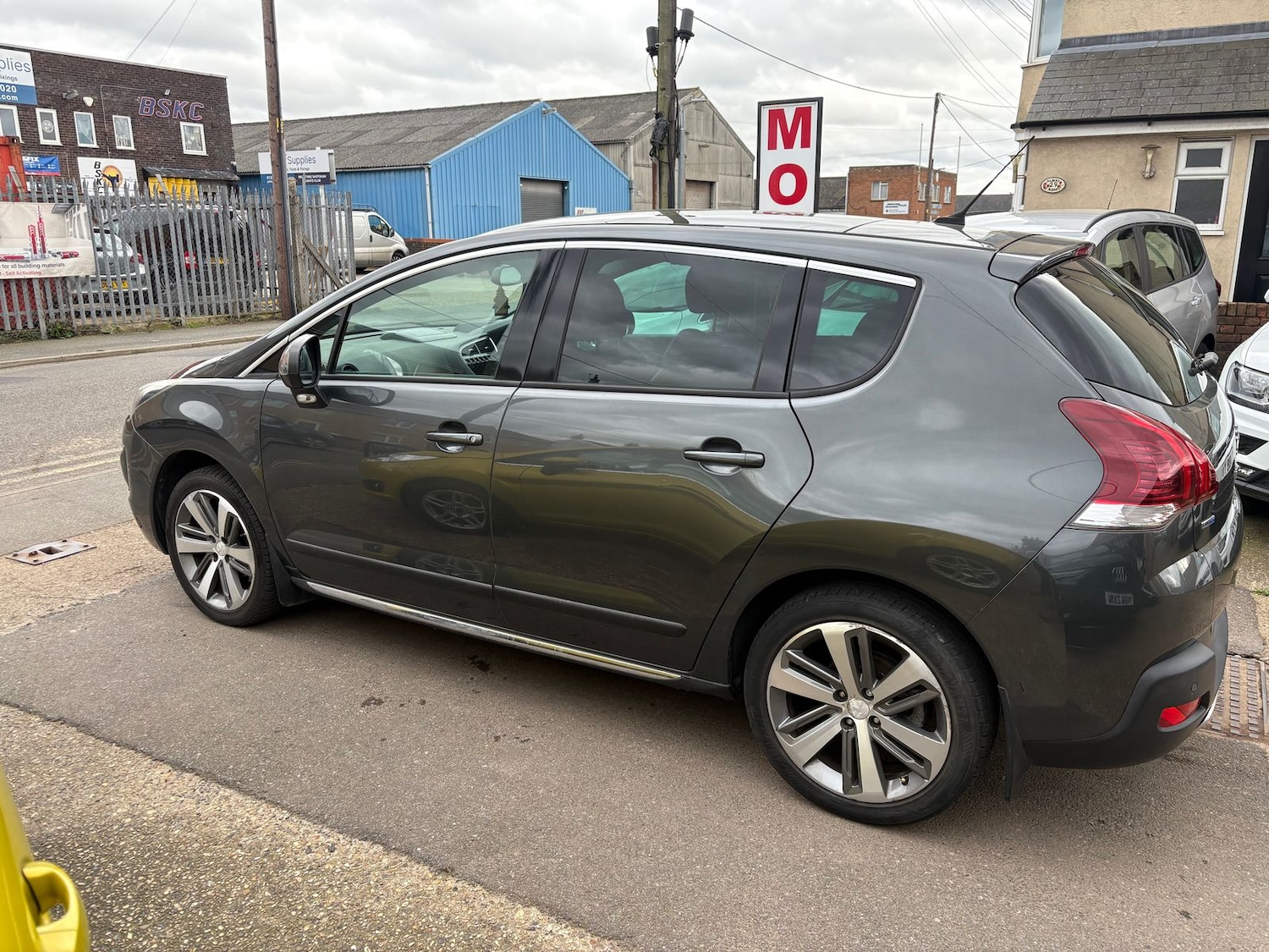 Used Peugeot 3008 2015 for sale - 77685847: Photo 4