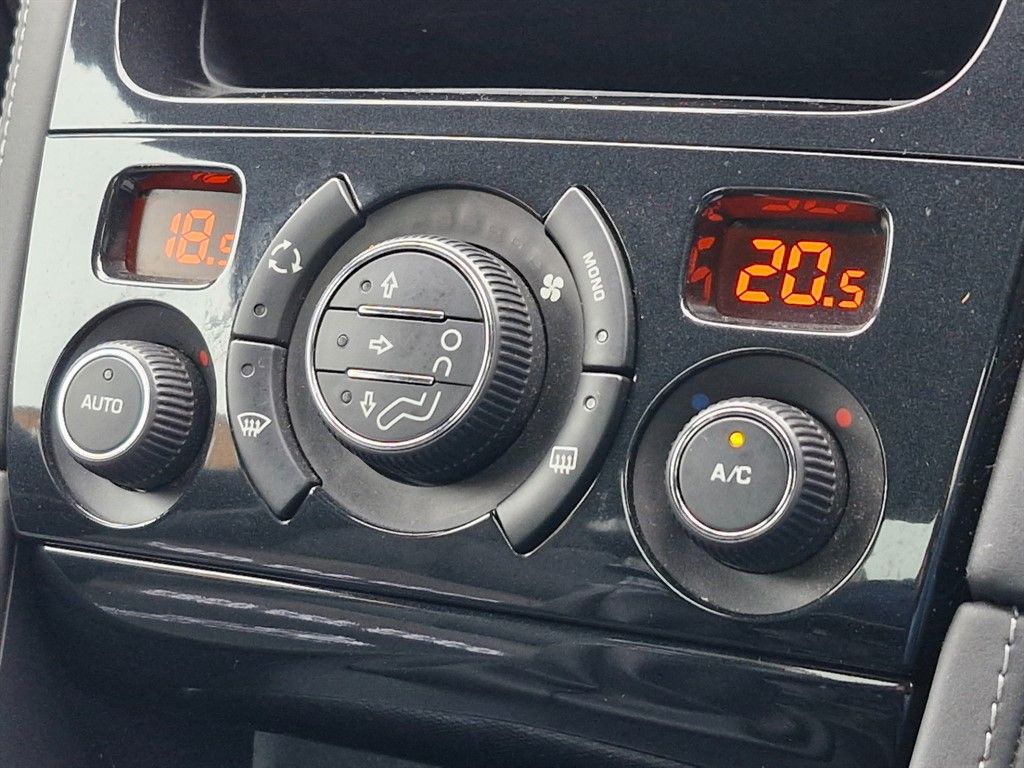 Used Peugeot RCZ 2011 for sale - 76459260: Photo 17