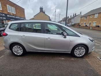 Used Vauxhall Zafira 2017 for sale - 77539959: Photo