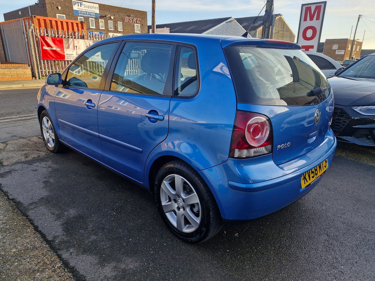 Used Volkswagen Polo 2008 for sale - 76937675: Photo 6