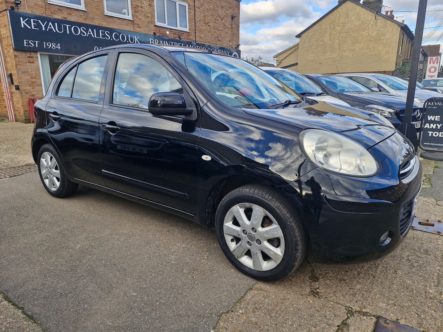 Used Nissan Micra 2011 for sale - 77051007: Photo 2