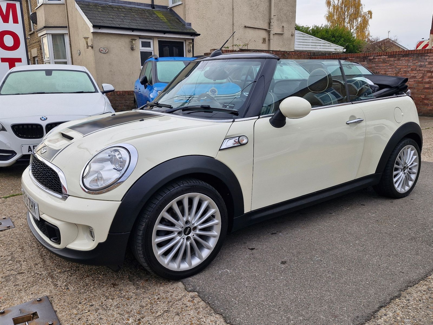 Used MINI Convertible 2013 for sale - 76124879: Photo 21