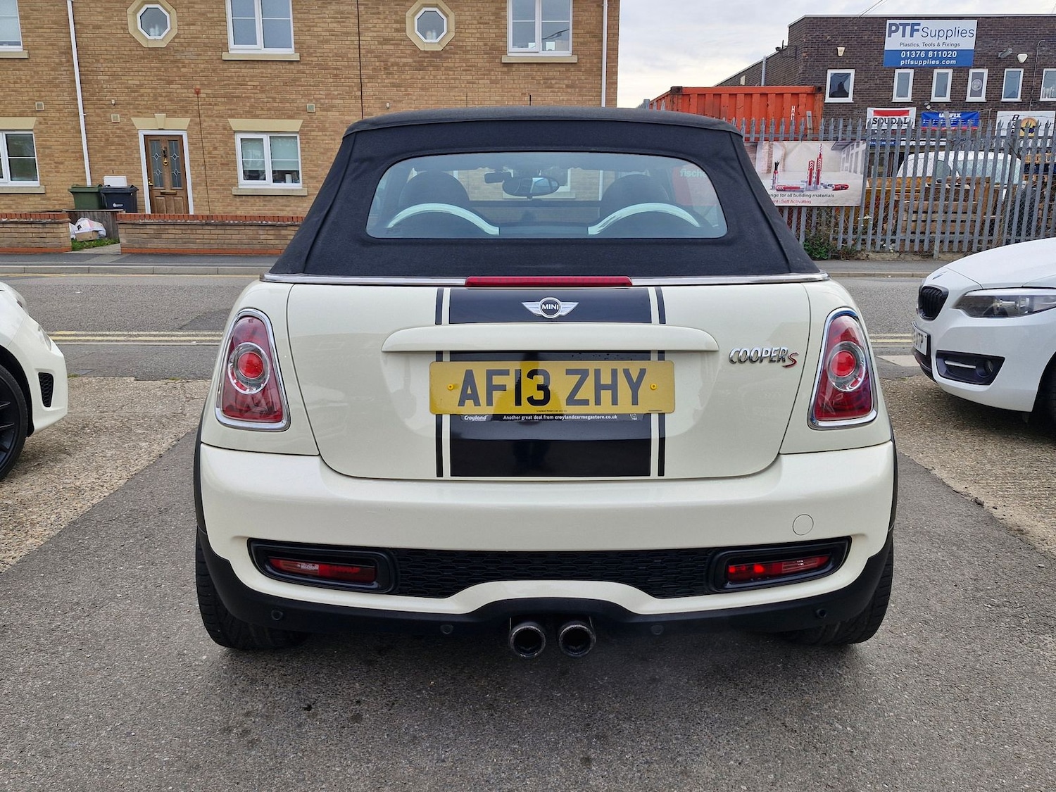 Used MINI Convertible 2013 for sale - 76124879: Photo 4