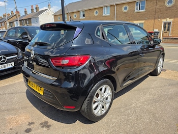 Used Renault Clio 2017 for sale - 78952261: Photo