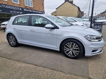 Used Volkswagen Golf 2018 for sale - 77983054: Photo