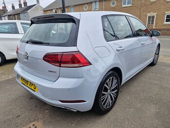 Used Volkswagen Golf 2018 for sale - 77983054: Photo