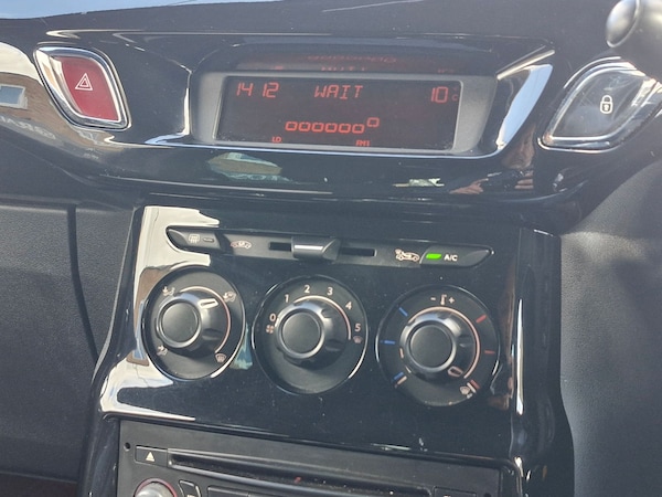 Used Citroen DS3 2011 for sale - 74058954: Photo 19