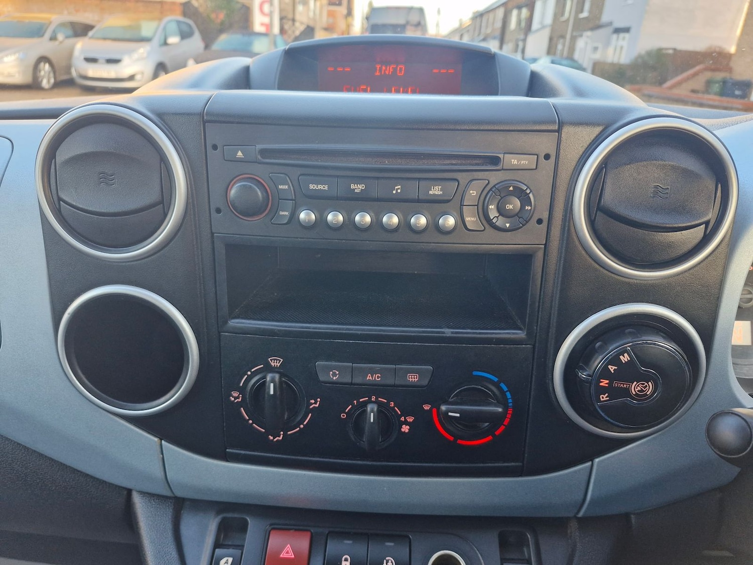 Used Citroen Berlingo Multispace 2015 for sale - 77169441: Photo 21