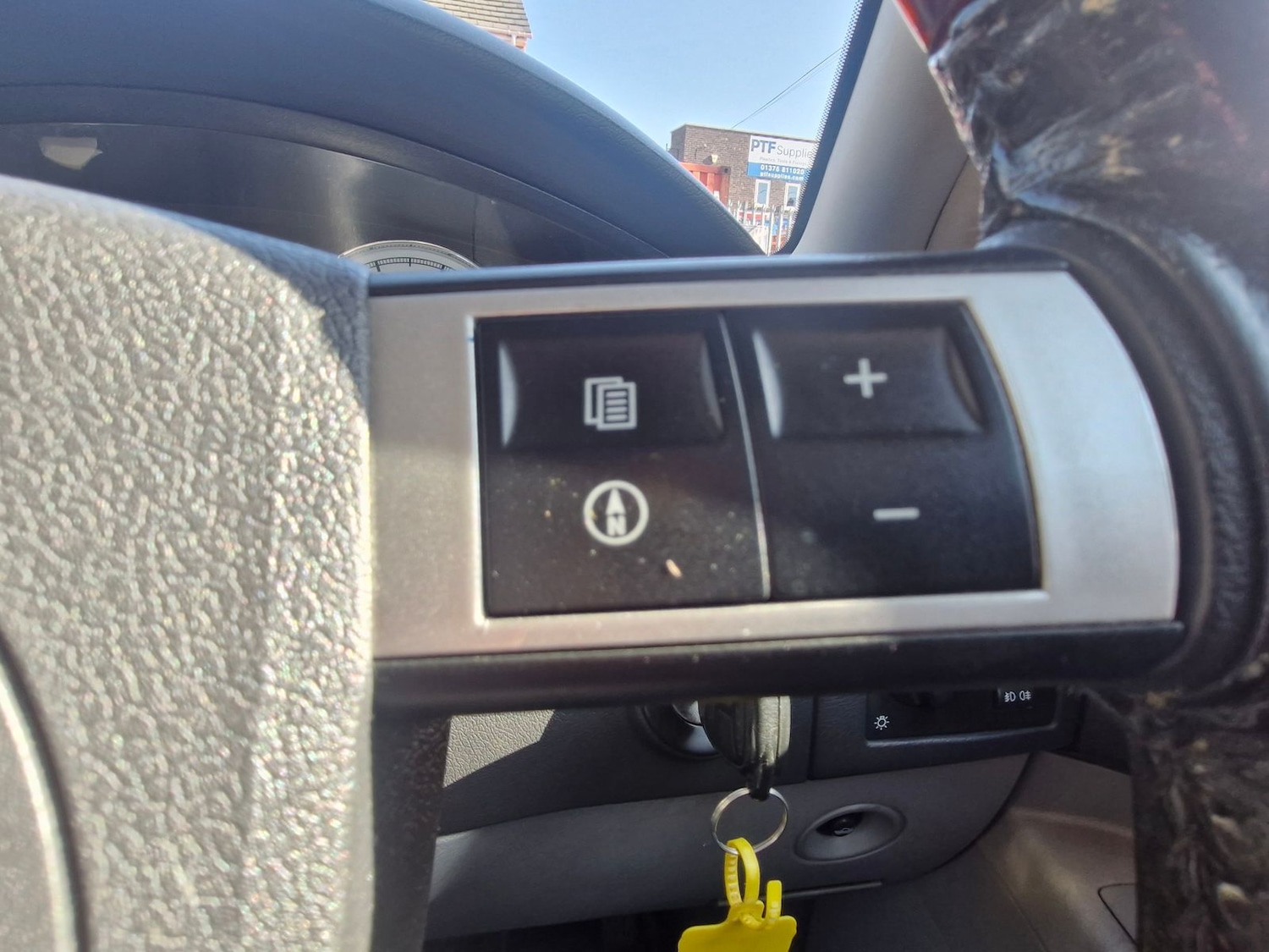 Used Chrysler 300C 2007 for sale - 77771419: Photo 16